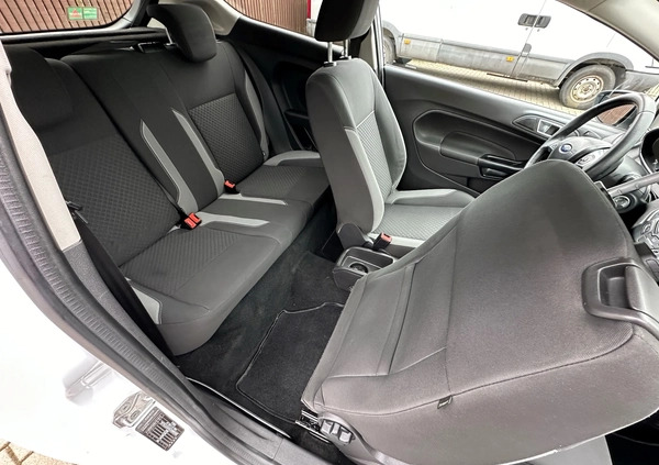 Ford Fiesta cena 31900 przebieg: 69125, rok produkcji 2017 z Sulejówek małe 56